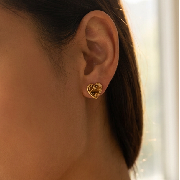 Anthurium Clarinervium Metal Stud Earrings