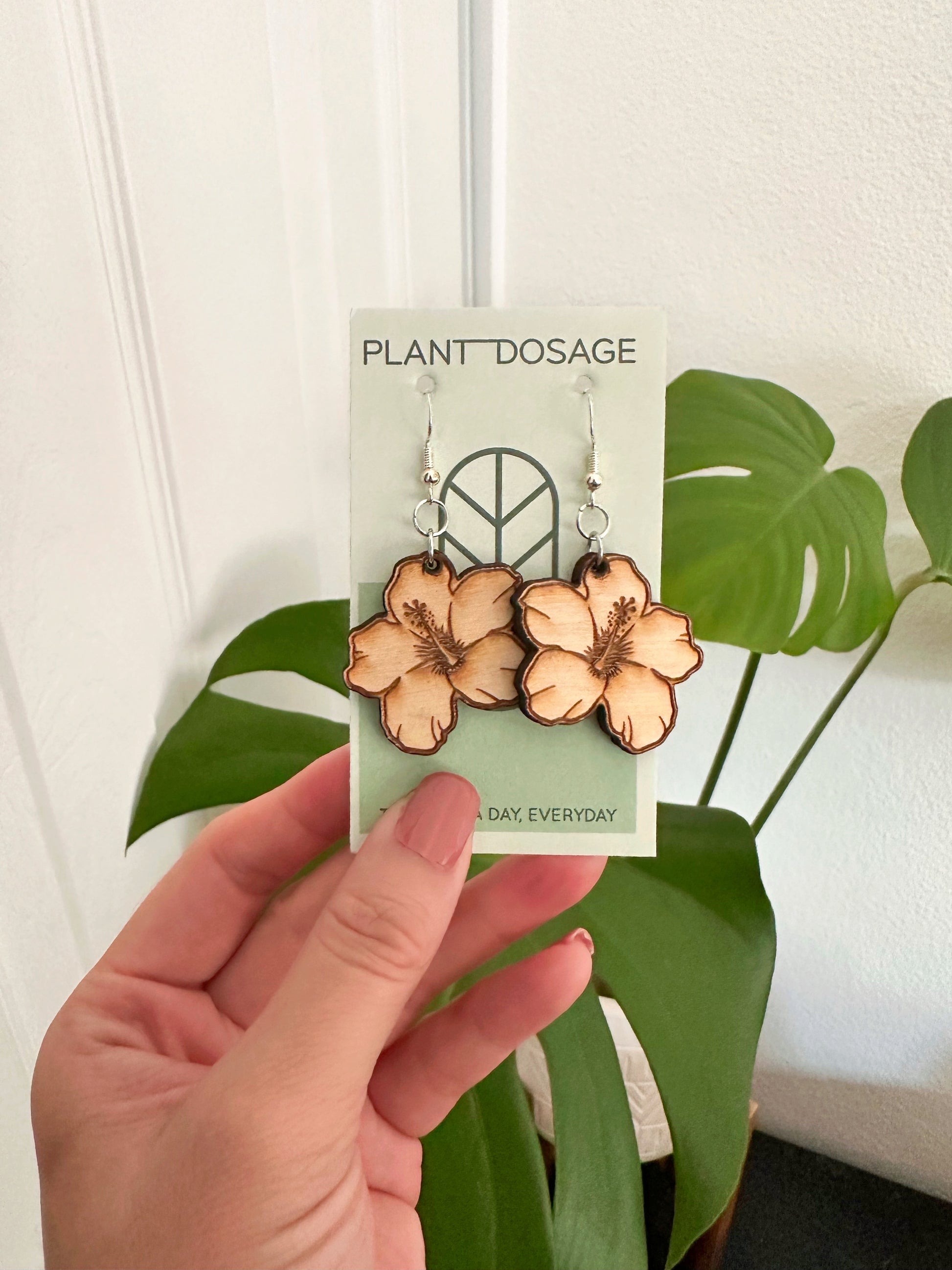 Hibiscus Dangle Wooden Earrings - Plant Dosage