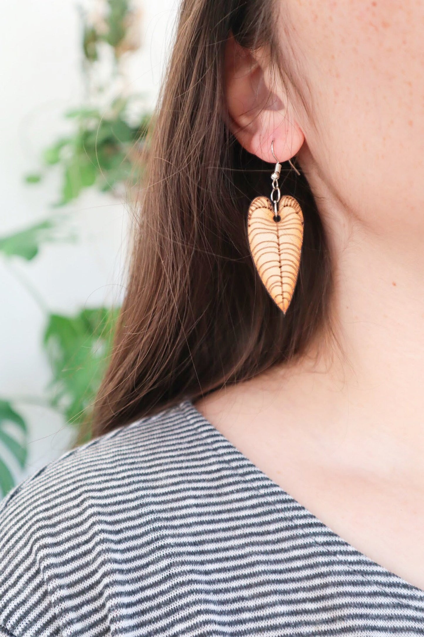 Anthurium King & Queen Warocqueanum & Anthurium Veitchii Wooden Earrings