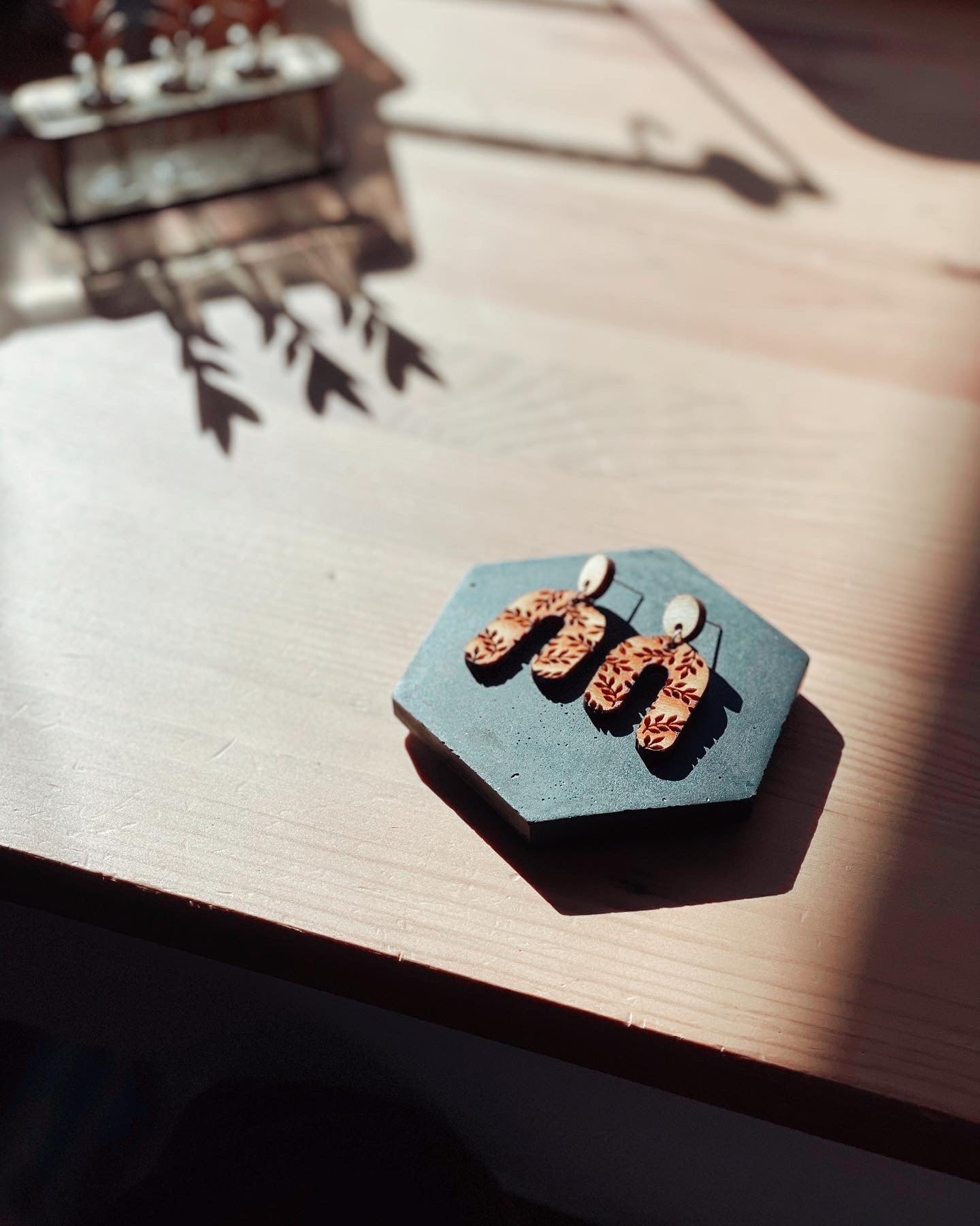 Leaf Contemporary Earrings - Plant Dosage
