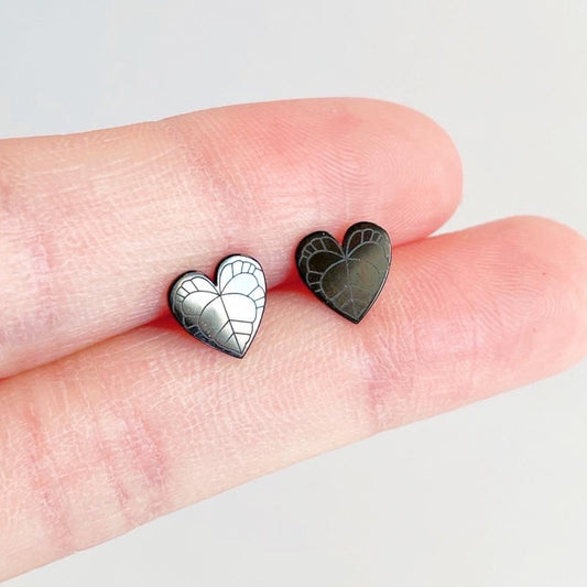Anthurium Clarinervium Metal Stud Earrings - Plant Dosage