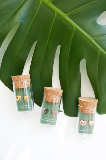 monstera deliciosa earrings Monstera Deliciosa Metal Stud Earrings – Plant Dosage LLC